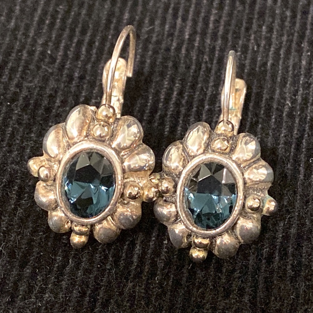 Vintage oval starburst blue sapphire tone rhinestone earrings